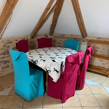 Cafe De La Place Gite & Chambres D'Hotes "Lou Pastre" Lanuéjols 외부 사진