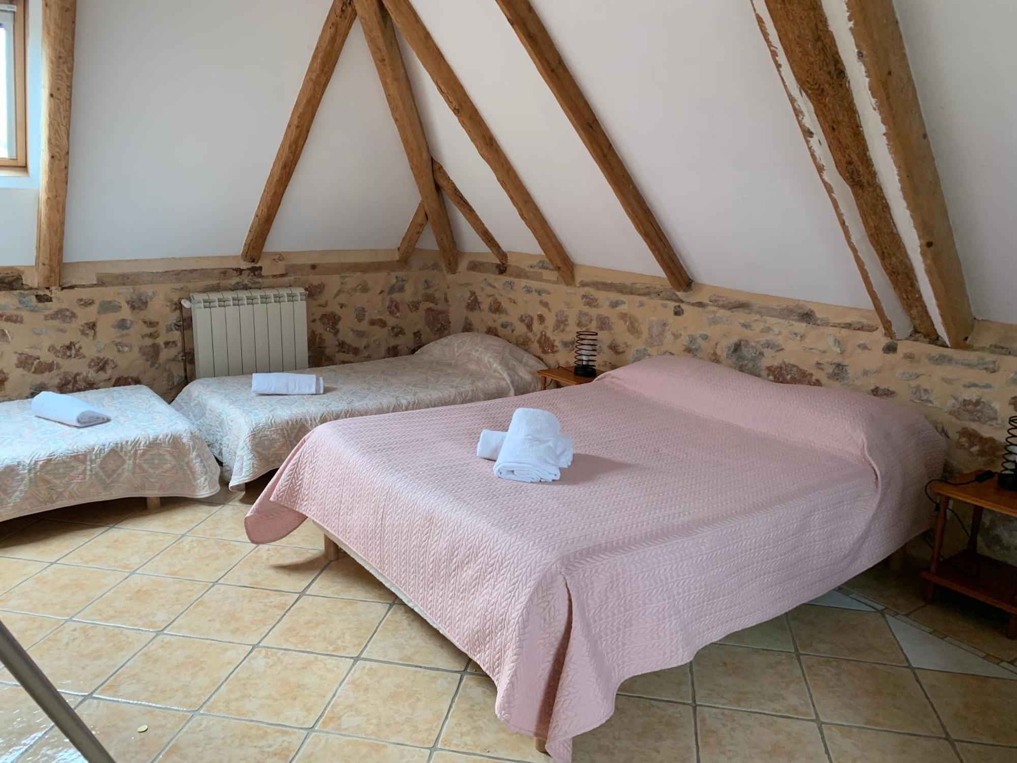 Cafe De La Place Gite & Chambres D'Hotes "Lou Pastre" Lanuéjols 외부 사진